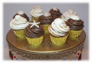 Brown & Ivory Seashells cupcakes